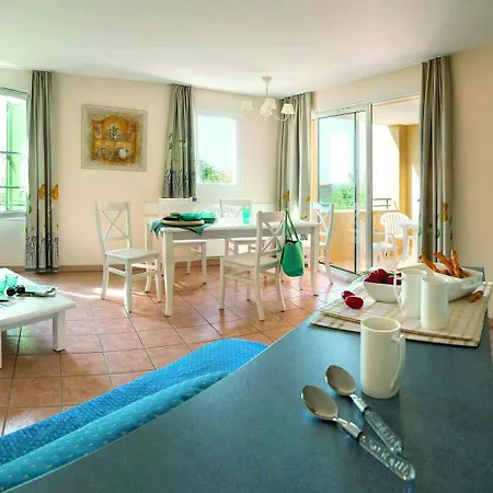 P&v Le Hameau Des Issambrr מלון 3*